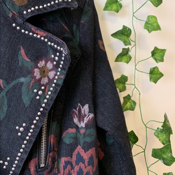 7 For All Mankind Black Denim Jacket - Picture 3 of 3